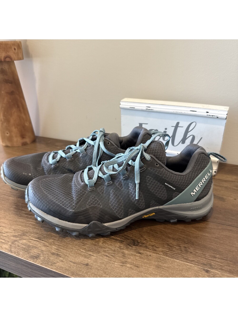 Merrell Sneakers Size 8 Women’s Grey And Blue Siren 3